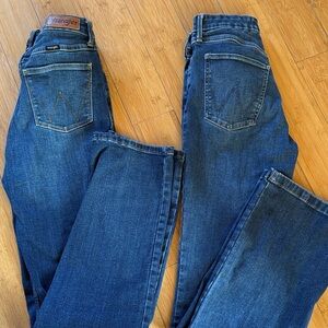 TWO PAIRS Wrangler Women Jeans Like New
